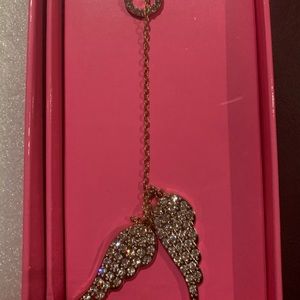 Victoria's Secret Accessories - Victoria secret necklace Victoria's Secret Accessories - Victoria secret necklace